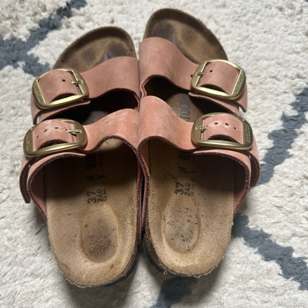 Birkenstock Arizona Big Buckle in Soft Pink. Well loved. Could use a good clean